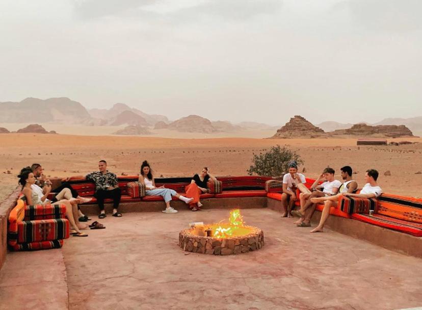 Wadi Rum Travel Camp Luaran gambar