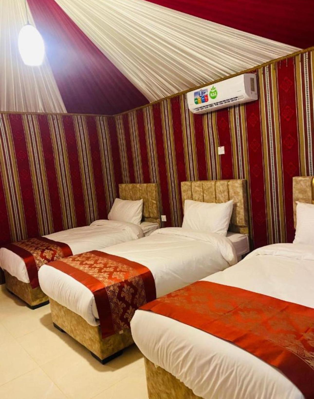 Wadi Rum Travel Camp Luaran gambar