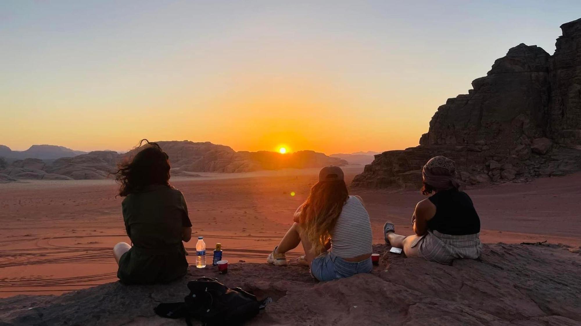 Wadi Rum Travel Camp Luaran gambar